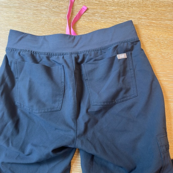 Figs Scrub Set - Picture 4 of 4